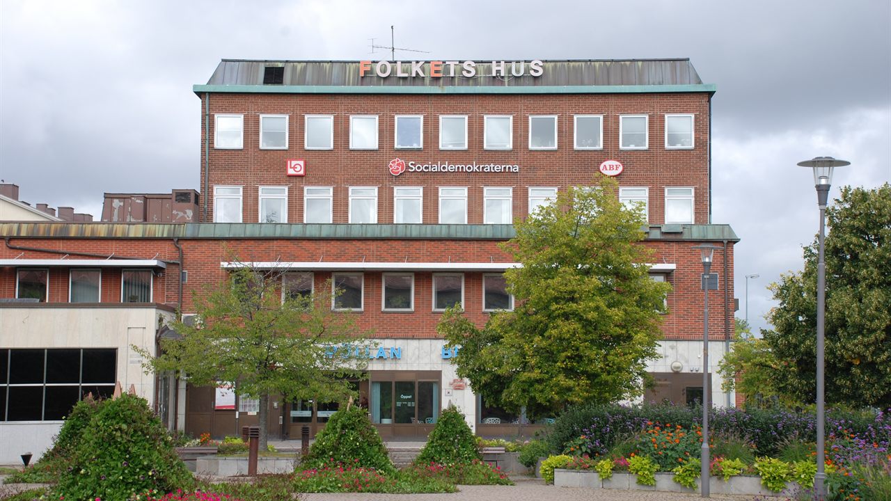 Mölndals Folkets hus vid Stadshusplatsen, huset där Kulturhuset Möllan ligger