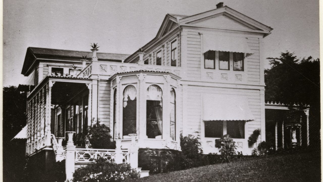 Villa Odinslunds södra fasad med verandan, historiskt fotografi från 1860-talet